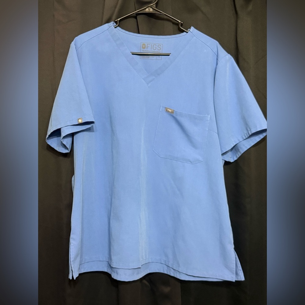 Figs Women’s Ceil Blue Scrub Top